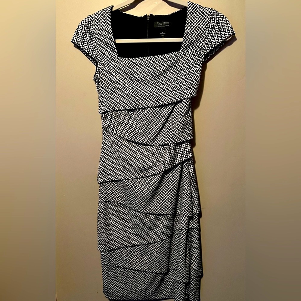 White House Black Market Instantly Slimming Short Sleeve Dress Womens Size 0